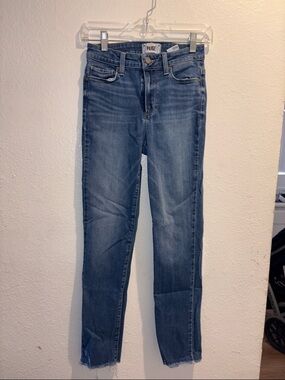PAIGE Women’s Blue Skinny Jeans with Subtle Fading